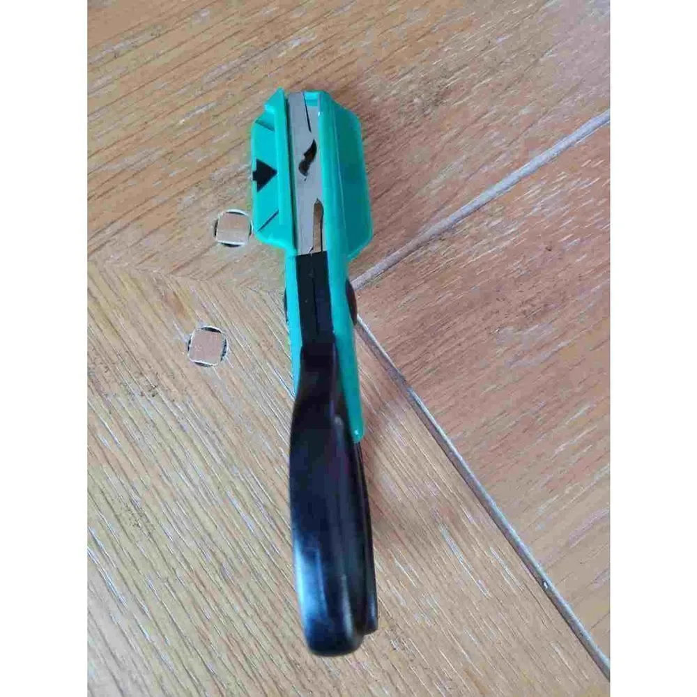 Fiskars Scissors- Nostalgia Corner Edgers
